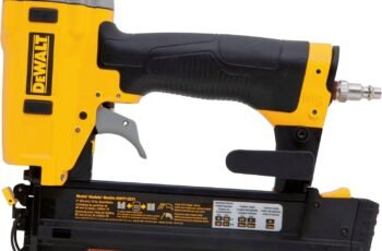 DEWALT Pancake Air Compressor Combo Kit Review