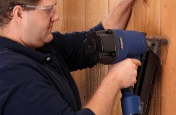 CAMPBELL HAUSFELD 30 Gallon Vertical Air Compressor review