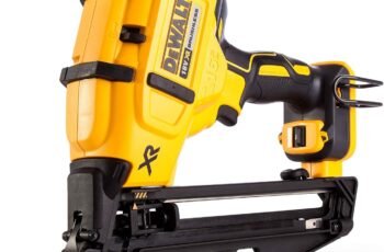 Dewalt DCN660N 18V XR Brushless 2nd Fix Nailer Review — Is It Worth Buying?